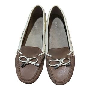 MICHAEL Michael Kors Beige and White Flats with Bow Detail